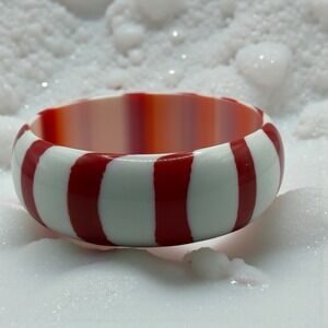 Red & White Striped Bangle Bracelet Lucite Acrylic Chunky Candy Cane Christmas